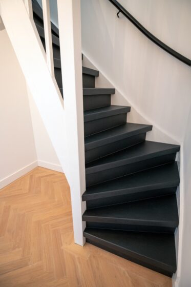 Traprenovatie Black