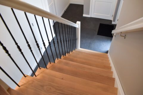 Maatwerk trap met houten treden