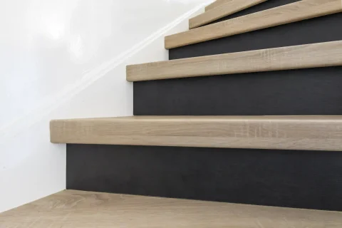 Traprenovatie met overzettreden